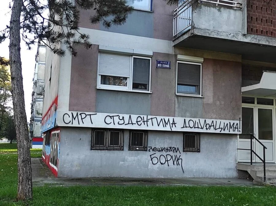 Uvredljivi grafit prekrečen u Banja Luci, poziv za donošenje Mladenovog zakona