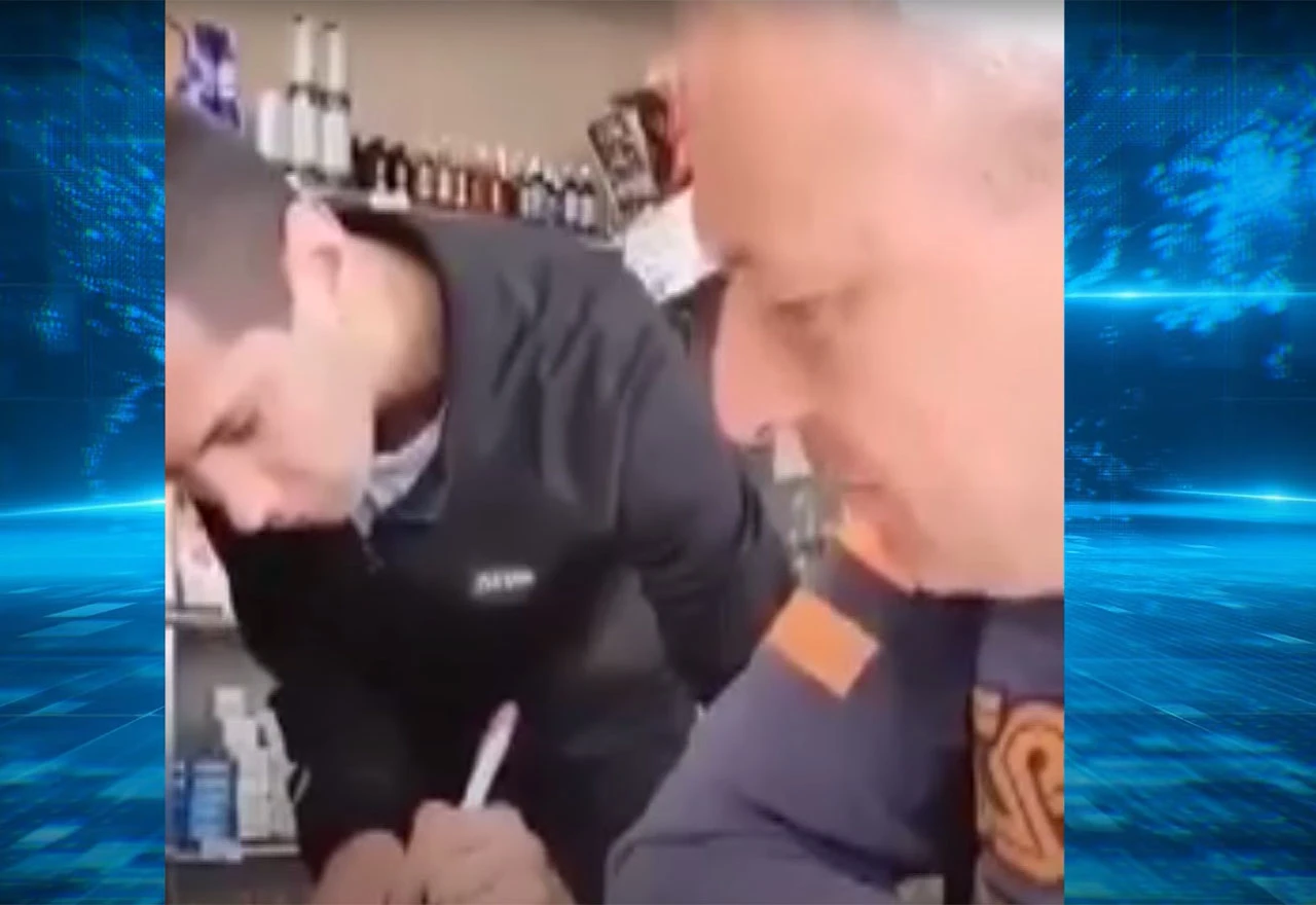 Otpušten radnik koji je ismijavao mladića na benzinskoj pumpi