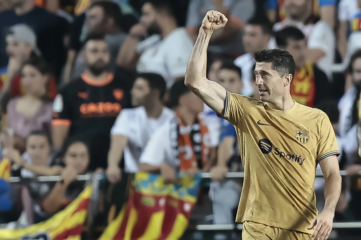 Lewandowski u foto finišu donio tri boda Barceloni