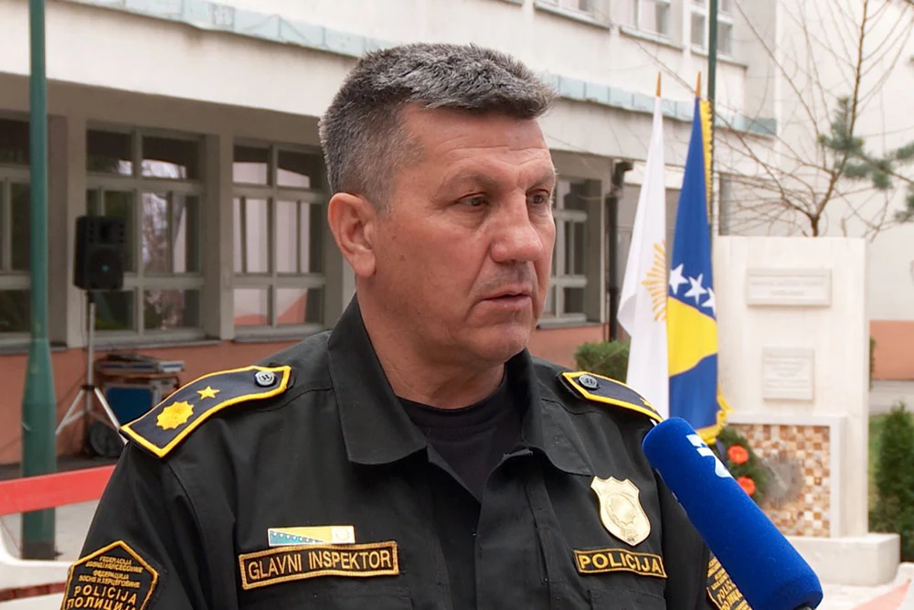 Zabraniti Čegaru obavljanje javne dužnosti