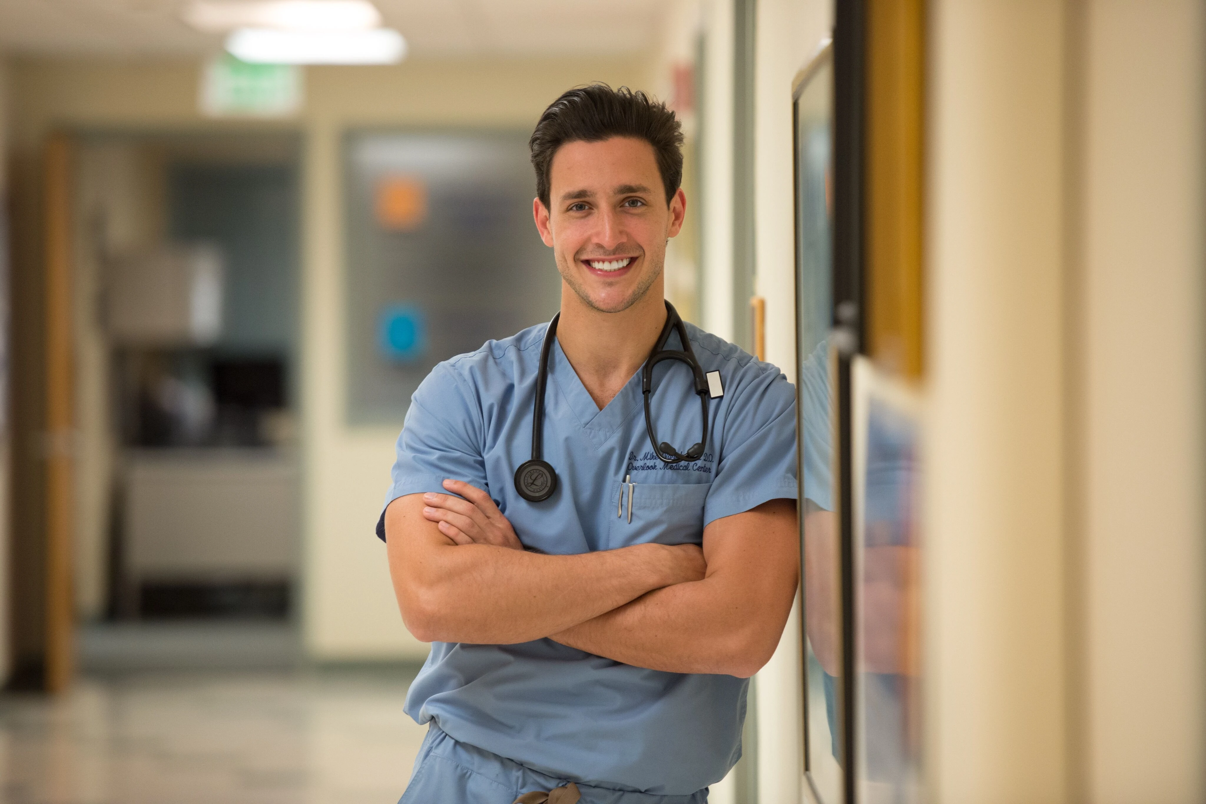 Doctor Mike ulazi u ring