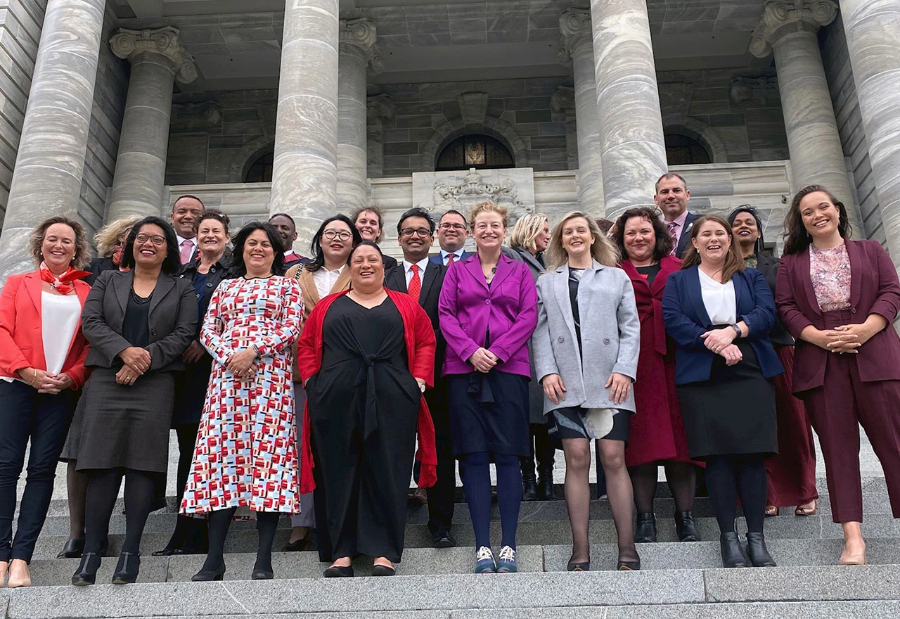 Parlament u kojemu je broj žena veći od broja muškaraca
