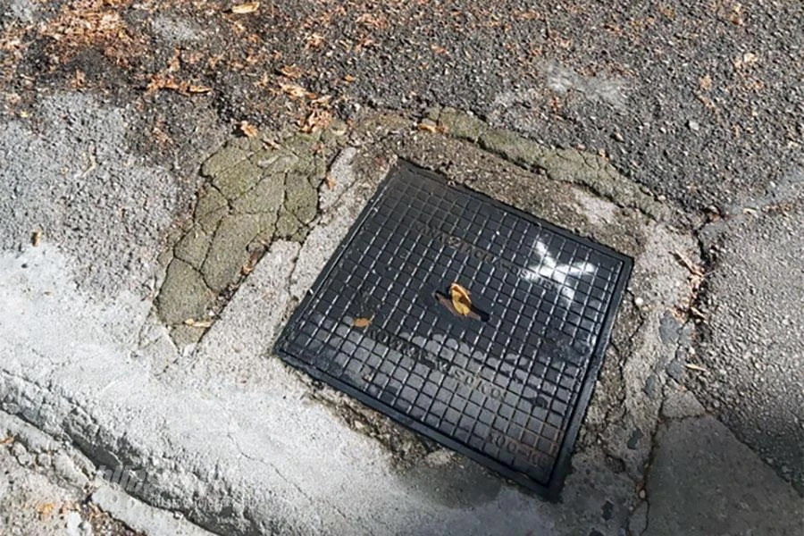 Mostar: Fekalije teku, a službe se češljaju