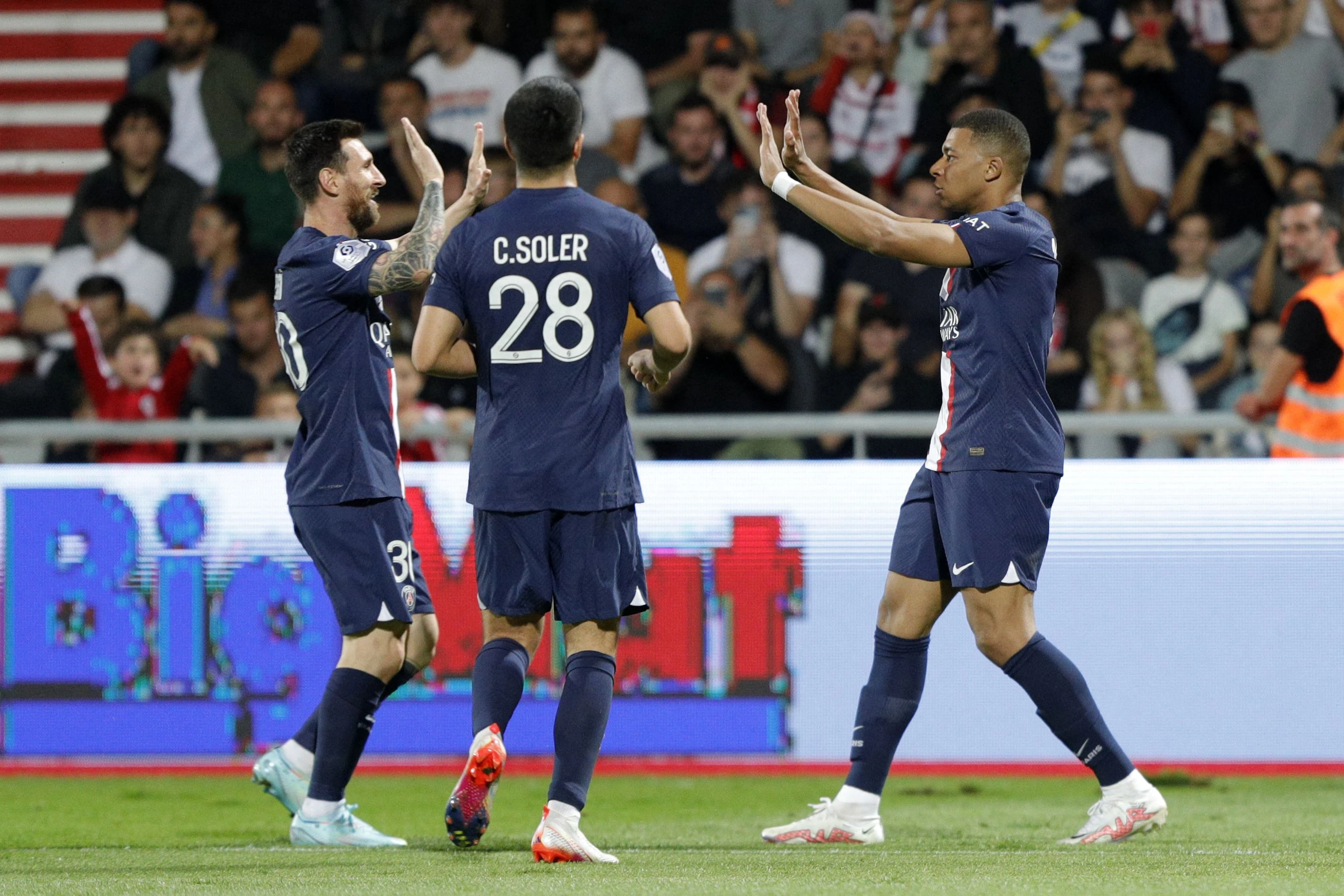 Messi i Mbappe pogađali za slavlje PSG-a