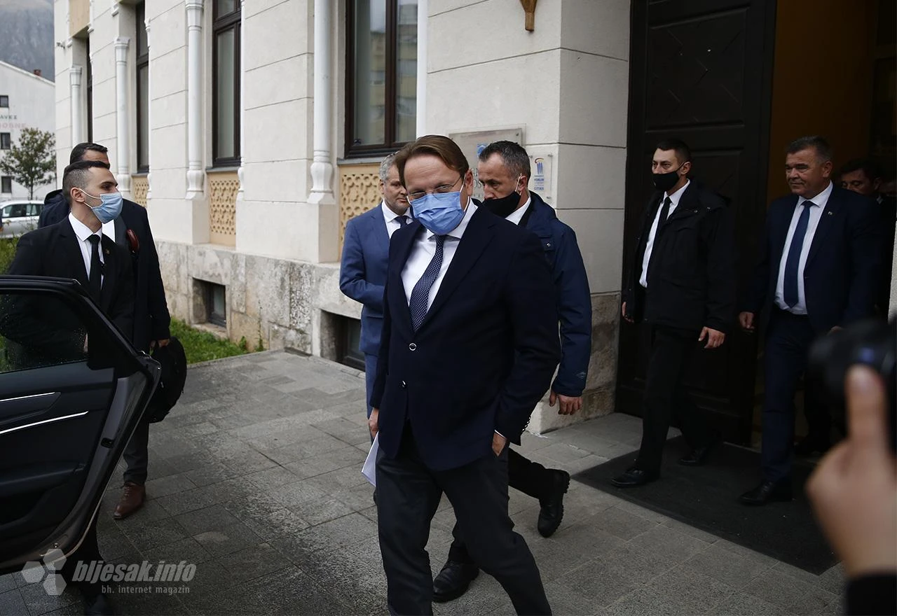 Varhelyi: Europska komisija je za BiH koristila ukrajinski model kandidature