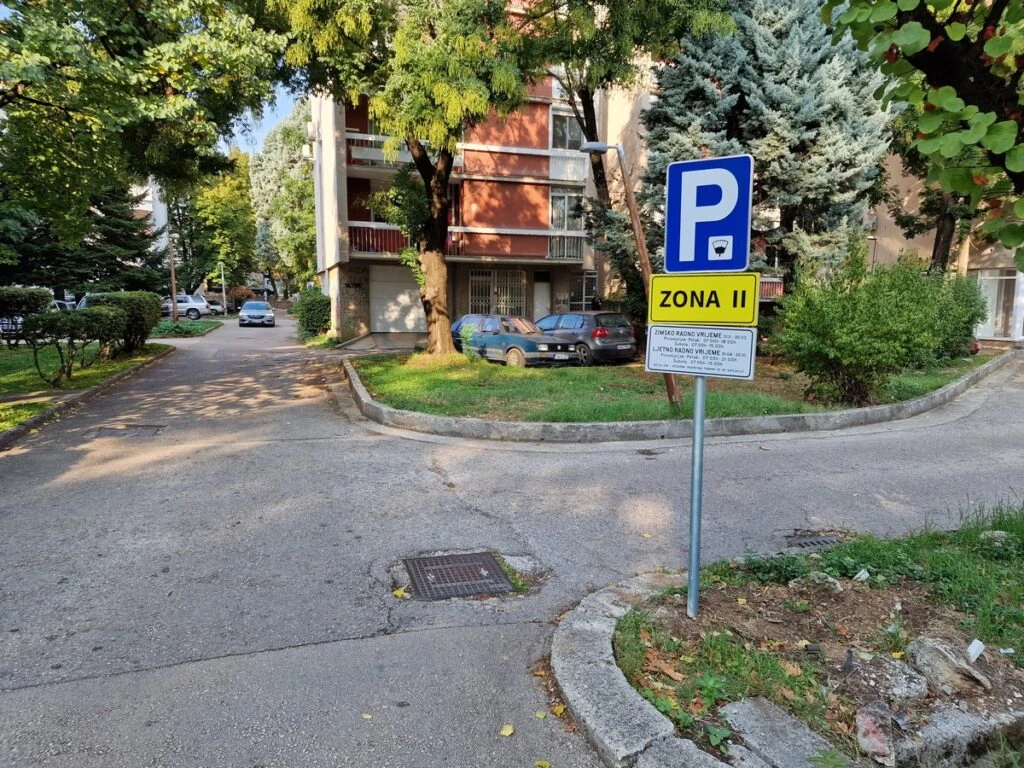 Početak naplate parkinga kod konzulata