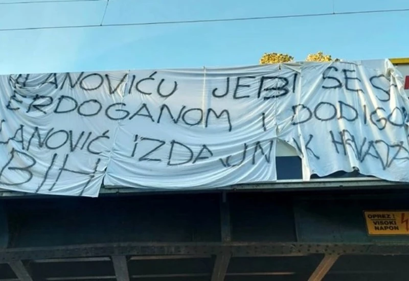Zagrepčane dočekao transparent: "Milanović - izdajnik Hrvata u BiH" 