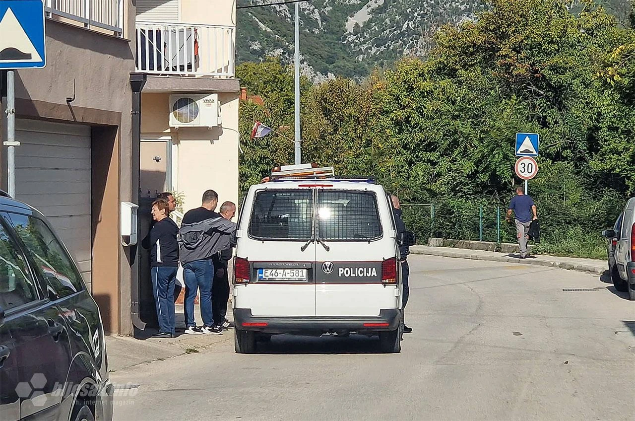U Ilićima uklanjaju ležeće policajce, intervenirala i policija
