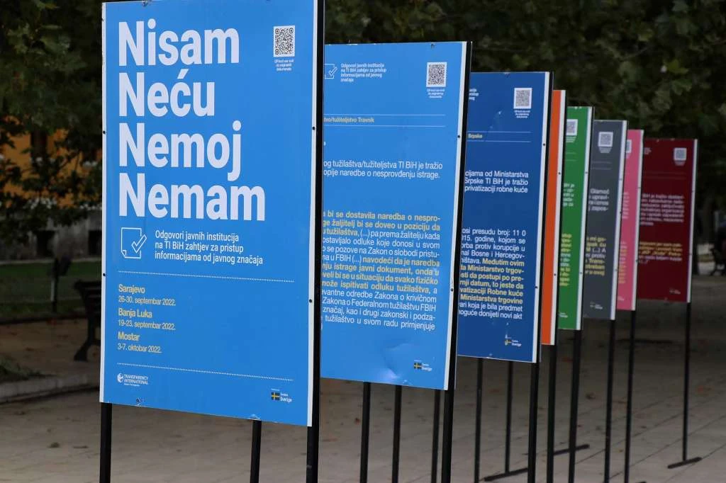 Institucije i građani - Špijunske organizacije i nestale informacije