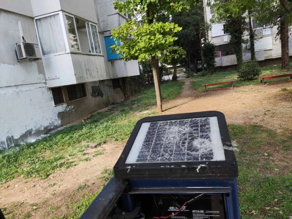 Mostar: Parking aparati na meti vandala
