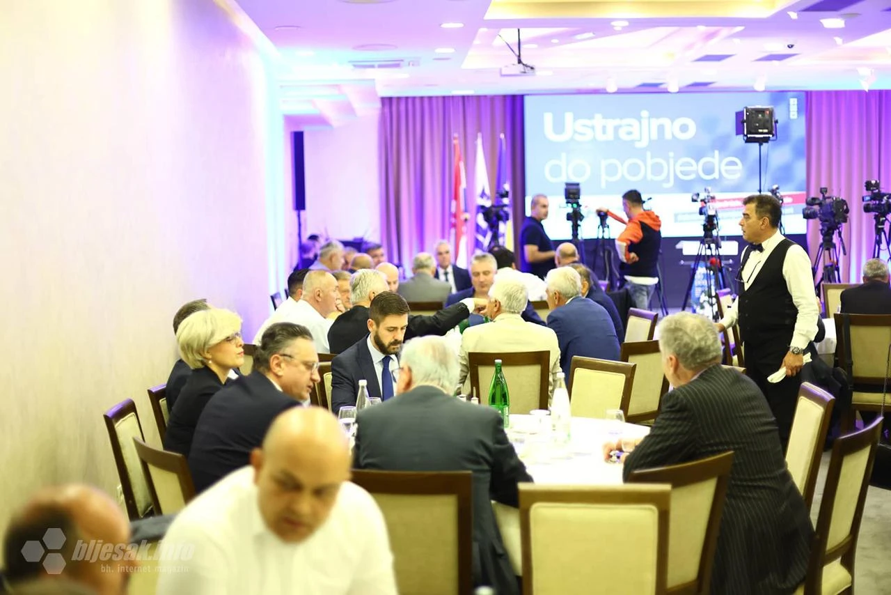 U stožeru HDZ-a: Za sada bez komentara o izbornom zakonu