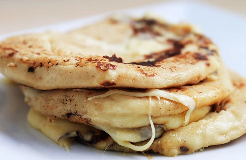 Pupusa: Sočne lepinje sa sirom