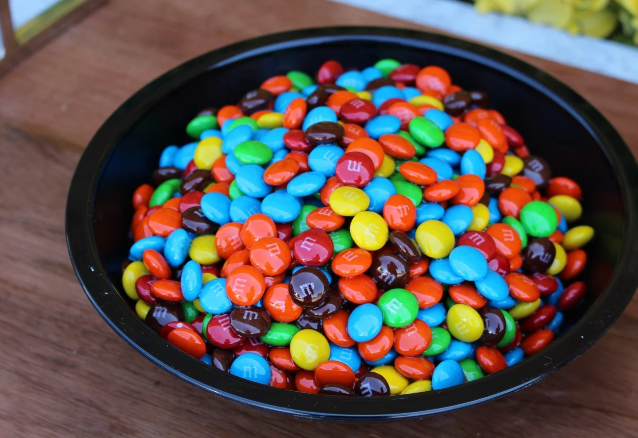 Evo što znače inicijali na M&M bombonima
