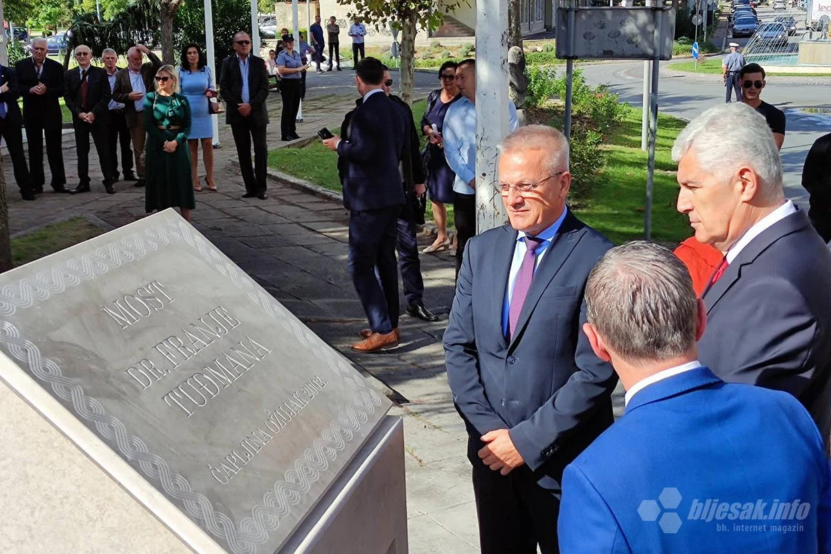 Nakon Jakova Pehara i Franjo Tuđman dobio bistu u Čapljini