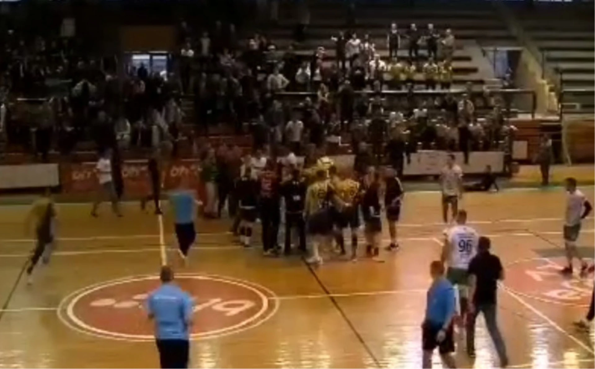 Navijači u Visokom napali igrače Gračanice 