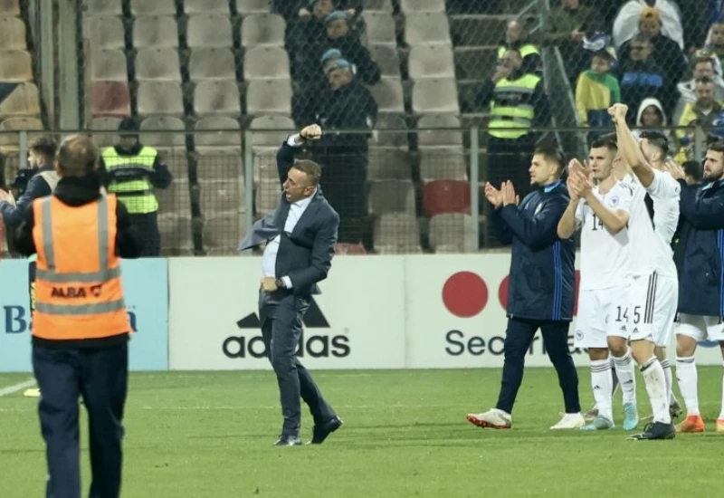 Petev: Kapa do poda našim igračima