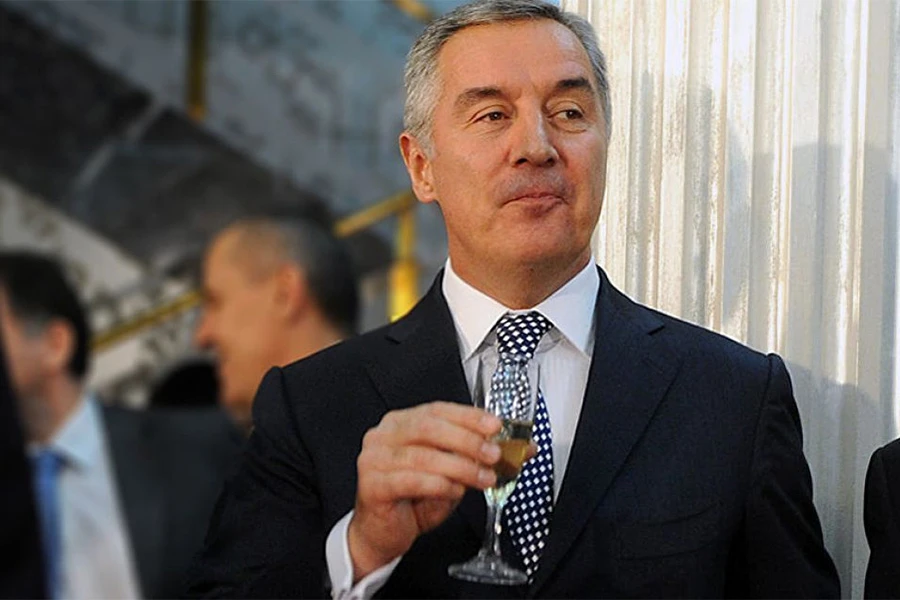 Pokrenuta inicijativa za razrješenje Đukanovića