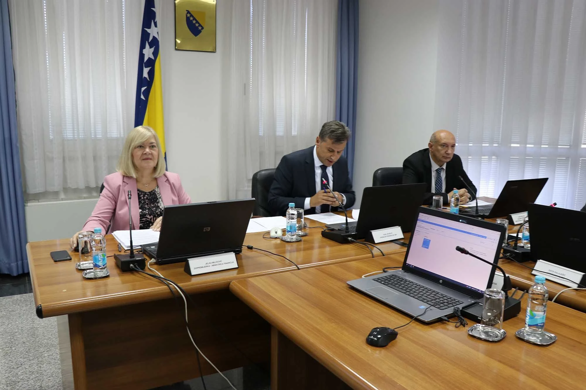 Vlada FBiH dopunila Uredbu: Po 100 KM i za oko 270 tisuća nezaposlenih