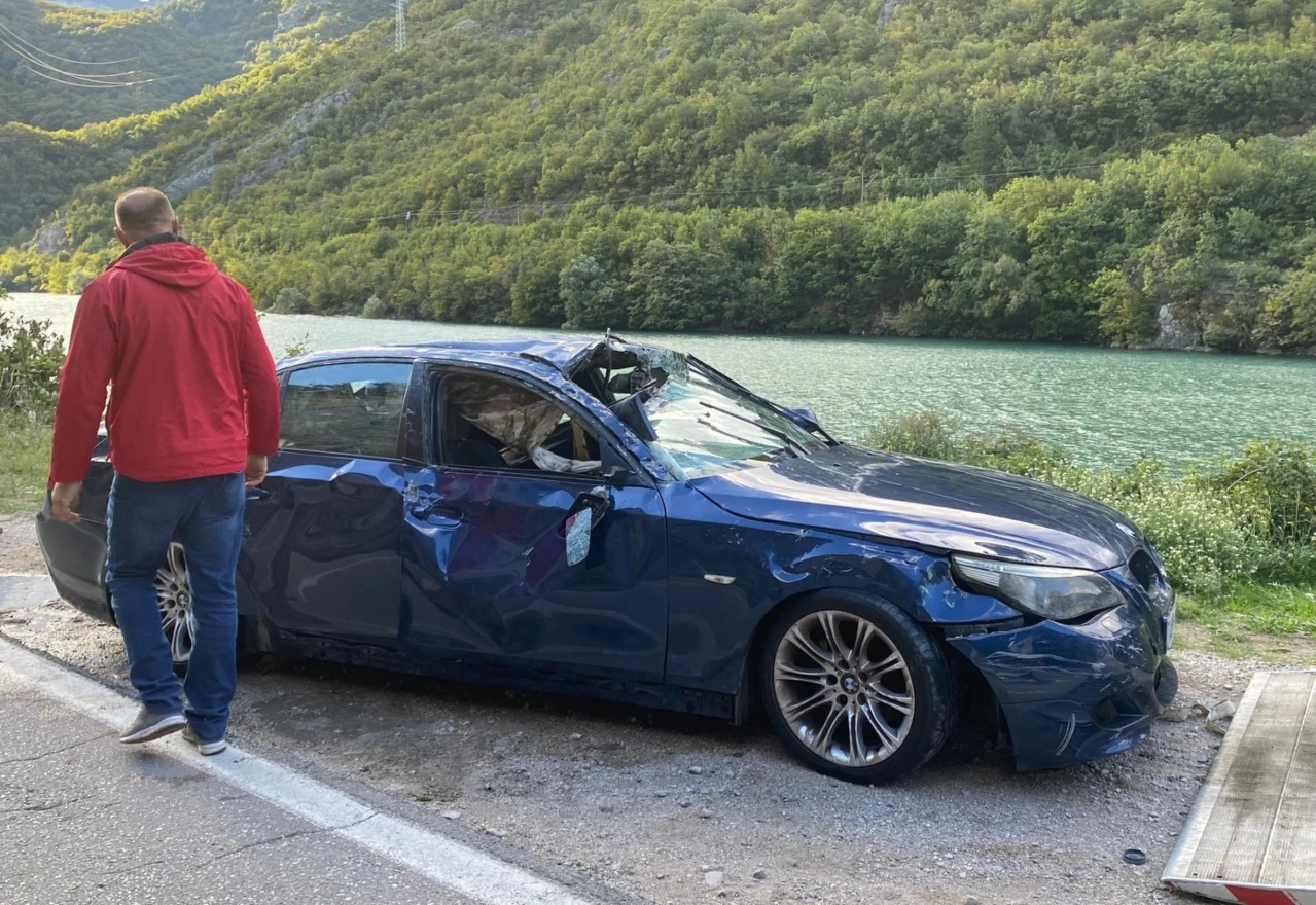 Jablanica: BMW završio u Neretvi