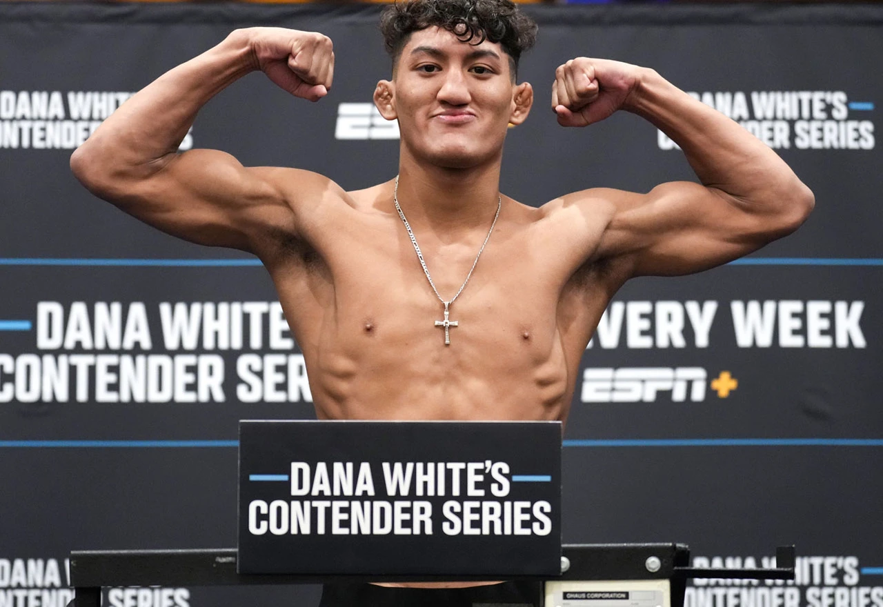 Prvi maloljetnik potpisao ugovor s UFC-om