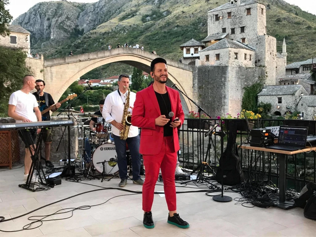 Mostar: Izložbu Esada Lukača otvara Neno Murić