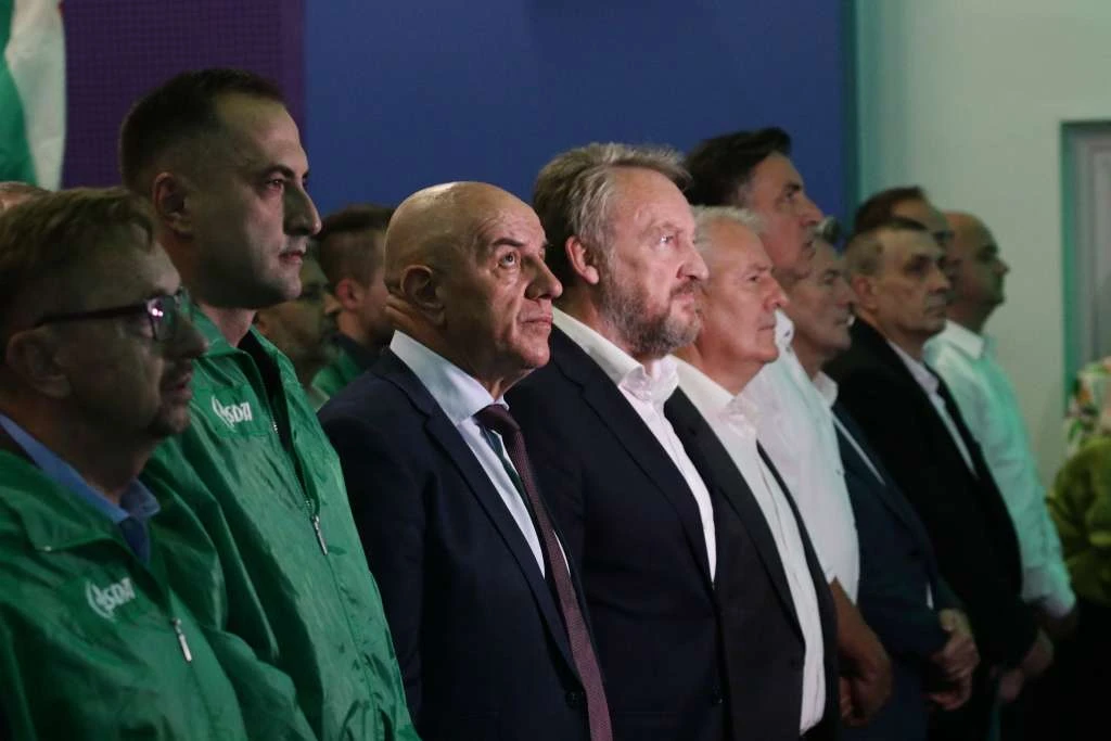 Izetbegović: Tko ne voli BiH, tko ne voli muslimane nek' ide gdje mu je ljepše