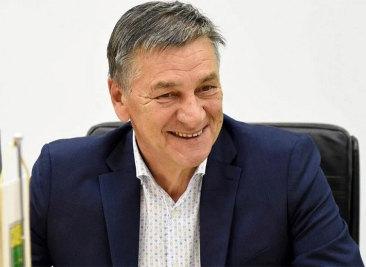 Kasumović: Ako Denis Bećirović ne pobijedi, razmišljam o iseljenju iz BiH