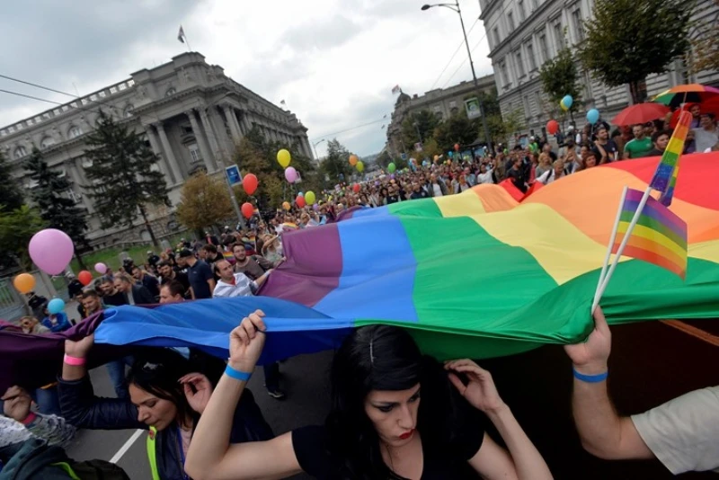Prvi Europride otvoren u Beogradu podizanjem zastave
