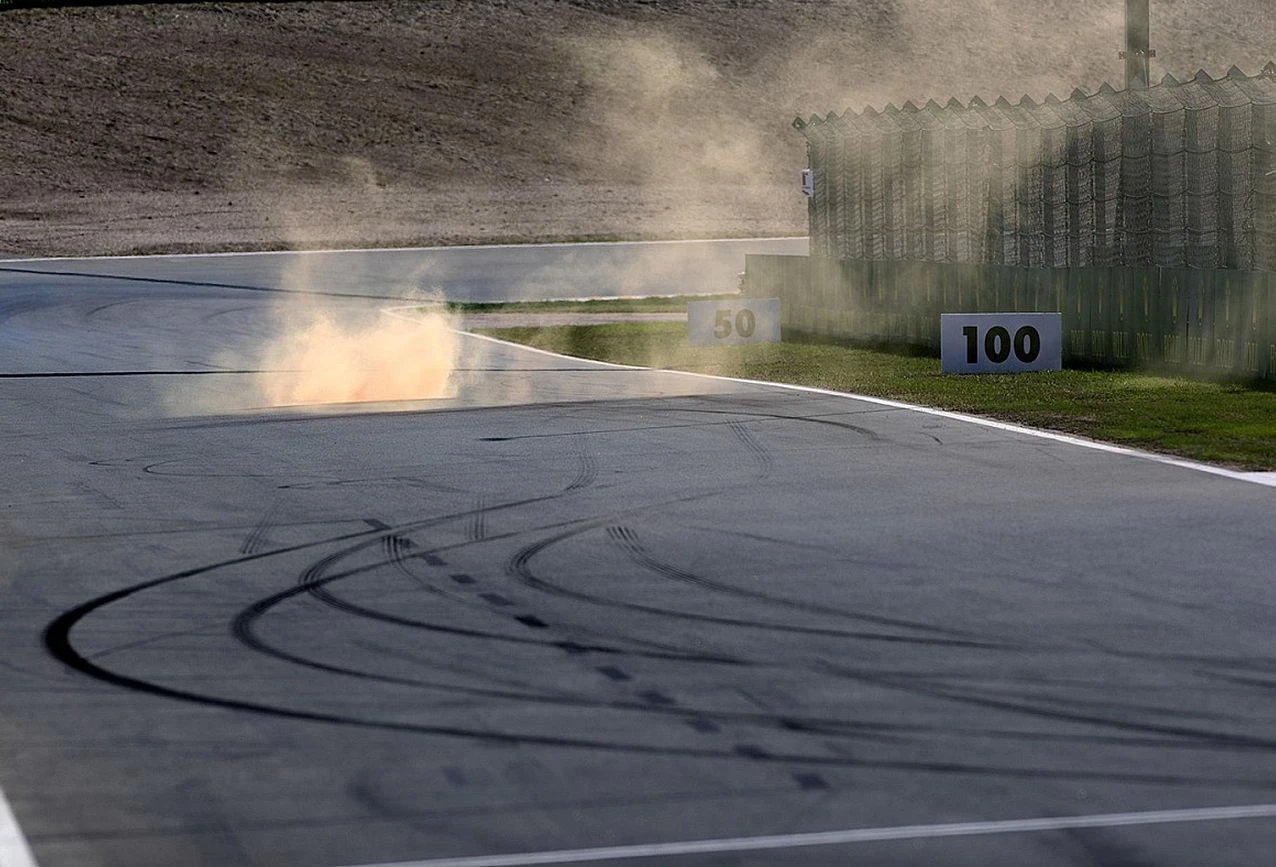 Verstappen: Baklja na stazi, to je glupo!