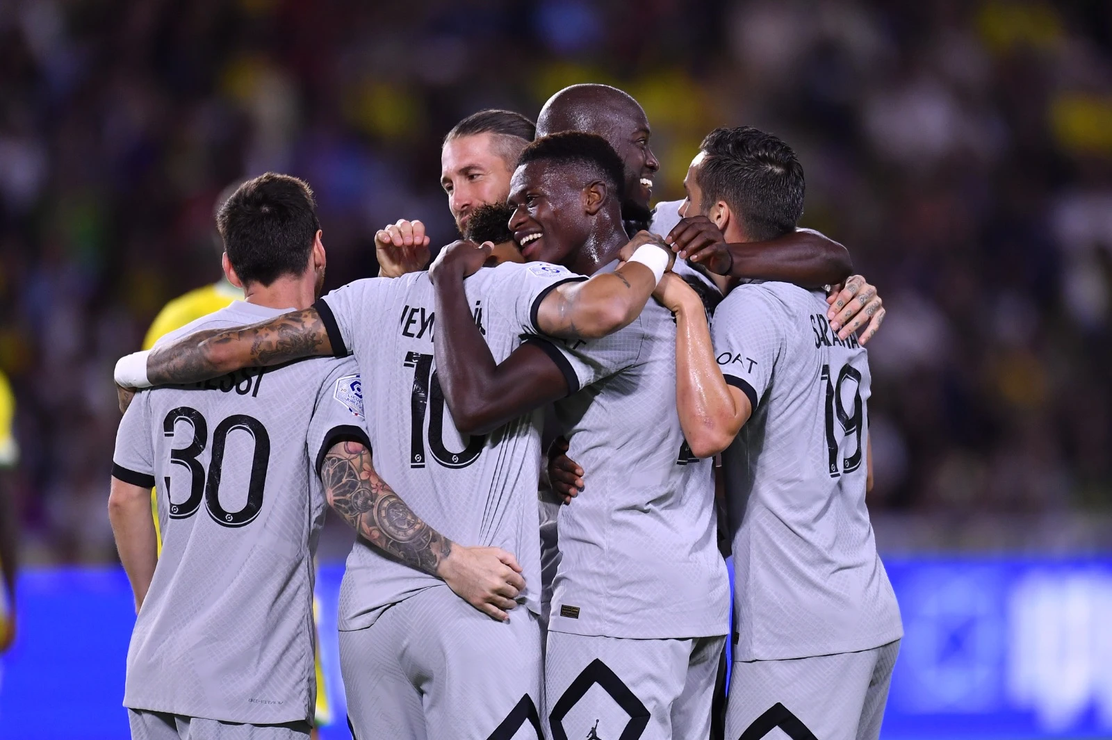 PSG i Lyon raspucani, Marseille prati Parižane