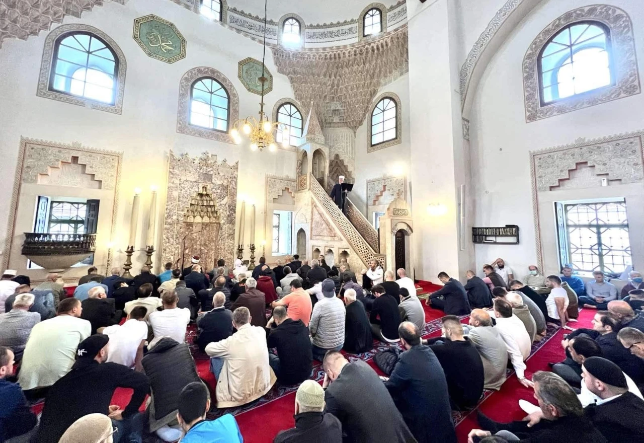 Reisul-ulema Kavazović: Zadržimo našu djecu u BiH 
