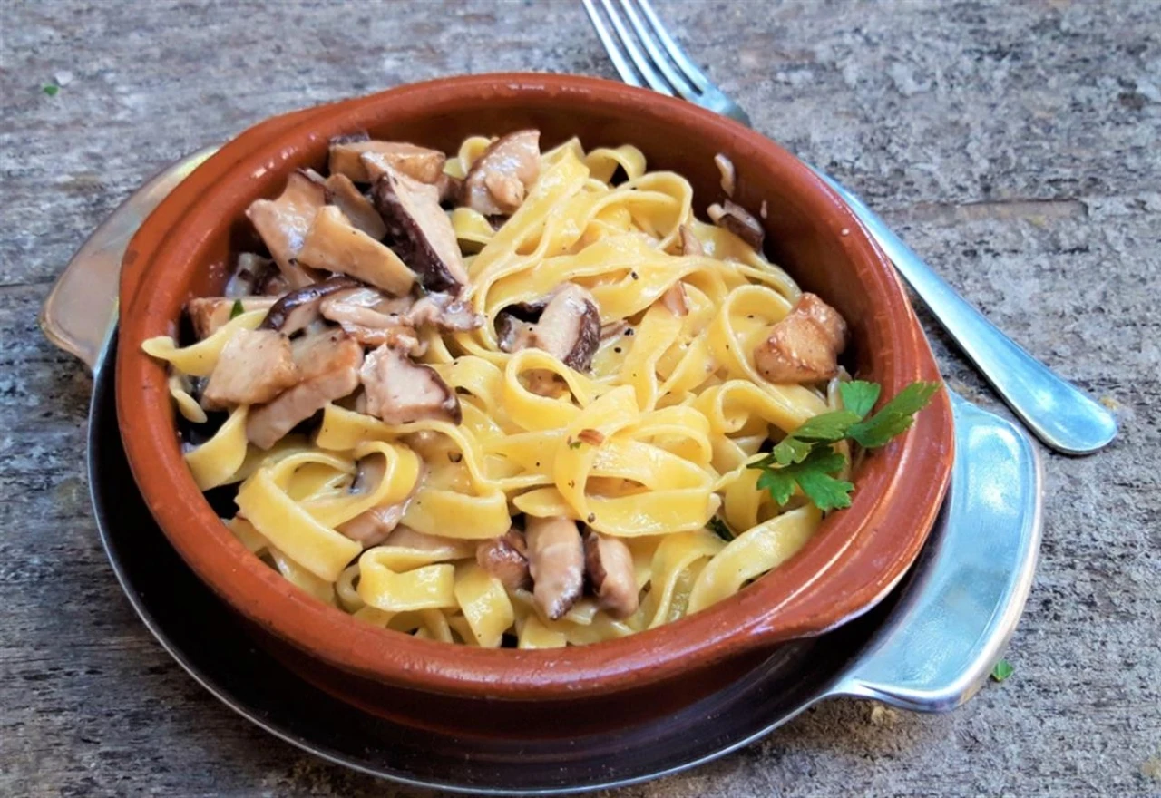 Recept za najukusnije vrganje sa širokim rezancima