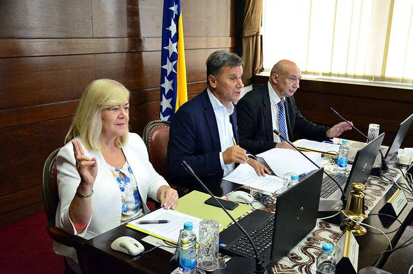 Strašna borba protiv korupcije: Pravi se plan za provedbu zakona…