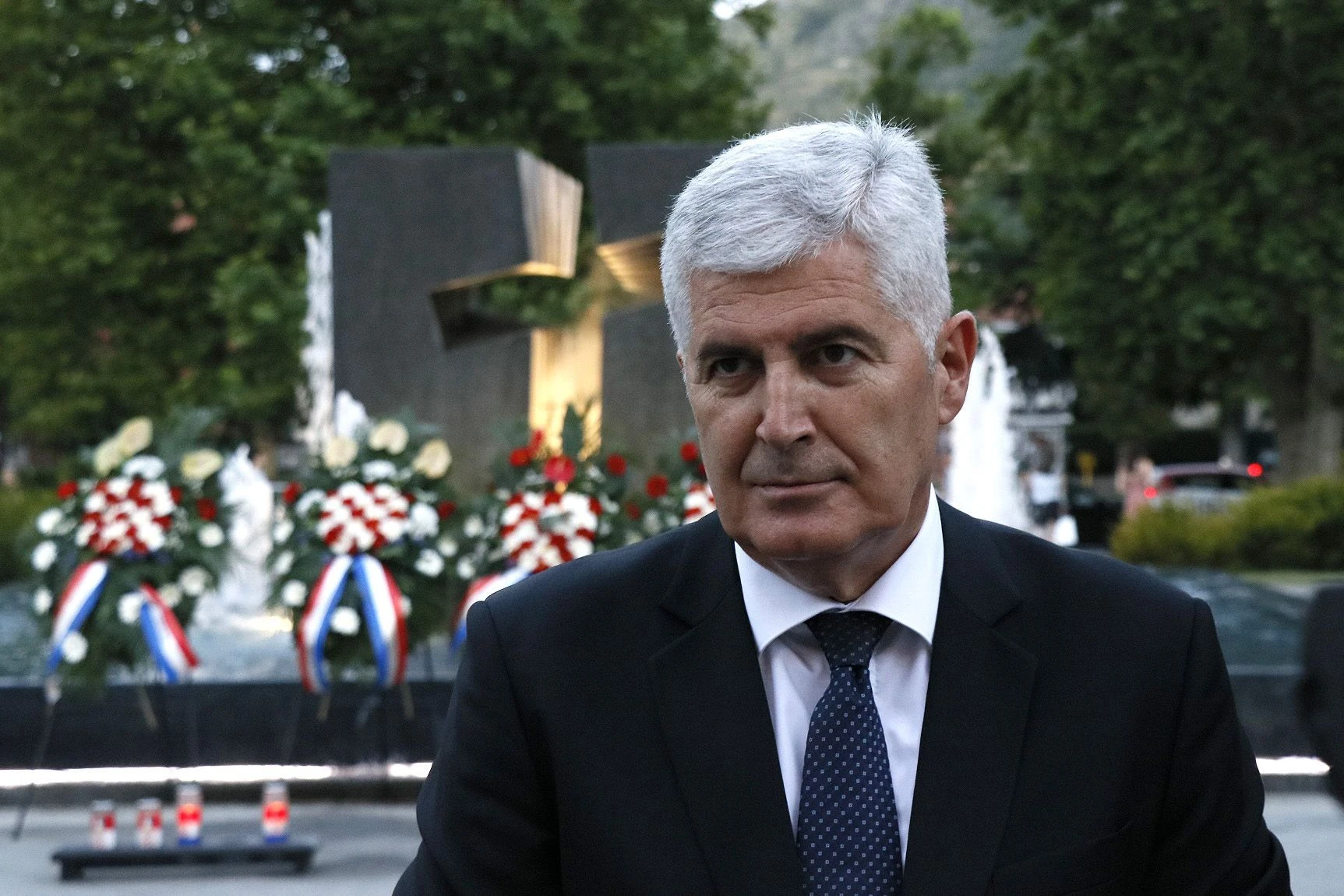 Čović: Podlijeganje uličnim pritiscima i prijetnji nasiljem do kraja bi narušilo vjerodostojnost institucije OHR-a