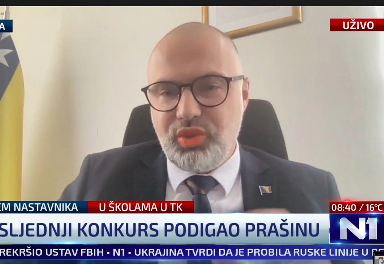 I to je BiH: Ministar se javio uživo s filterom na usnama