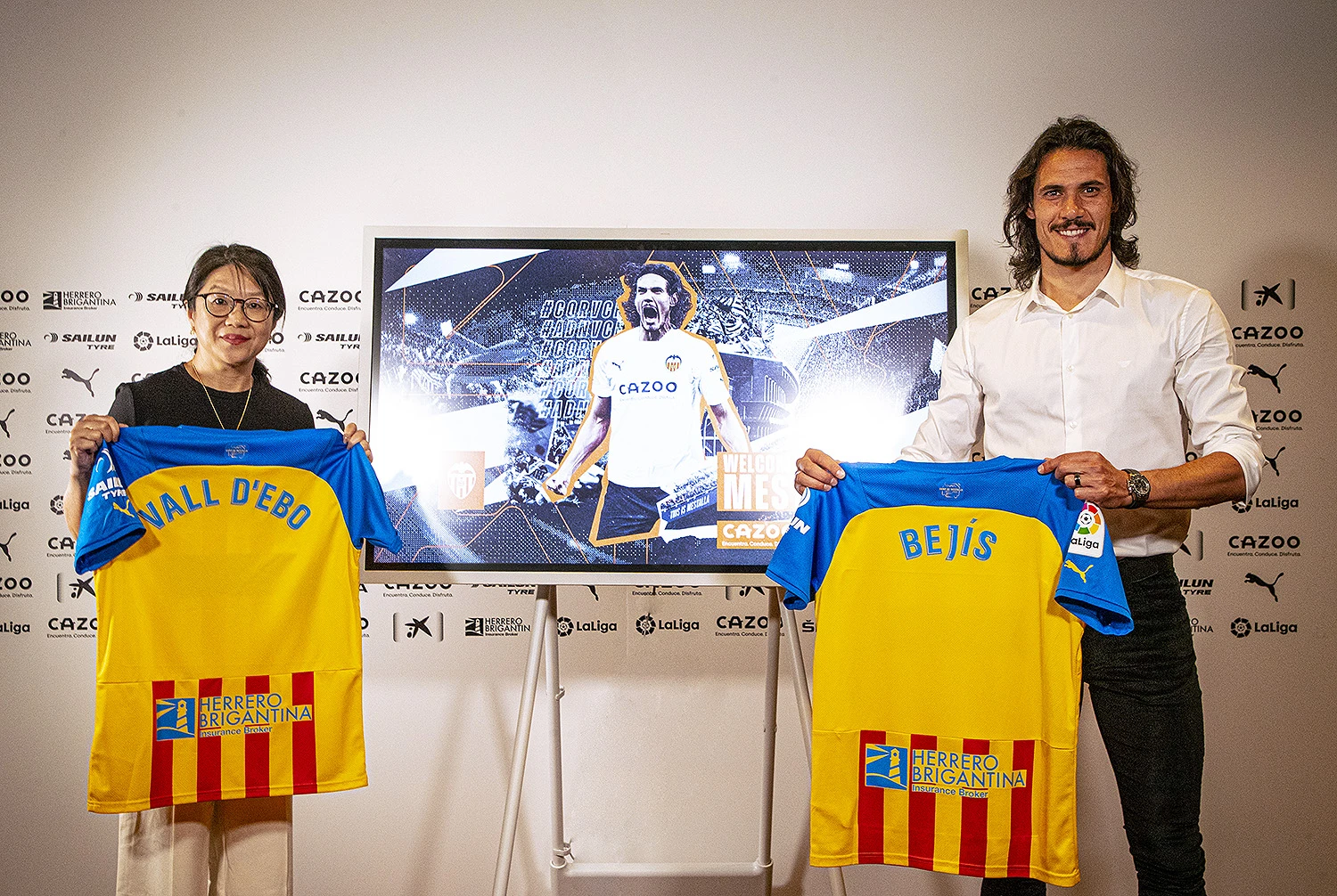Edinson Cavani u Valenciji do 2024. godine