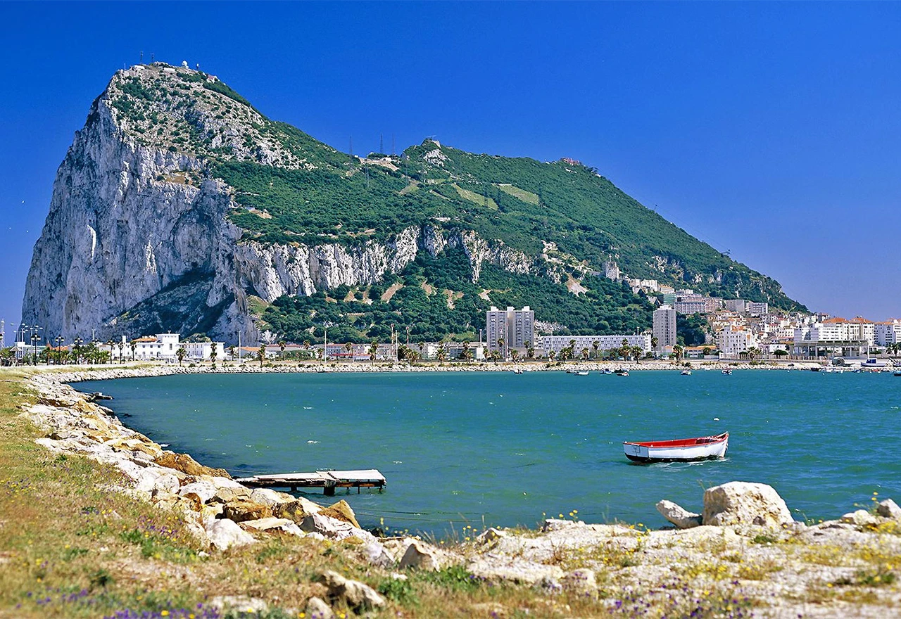 Gibraltar zbog greške zakasnio 180 godina