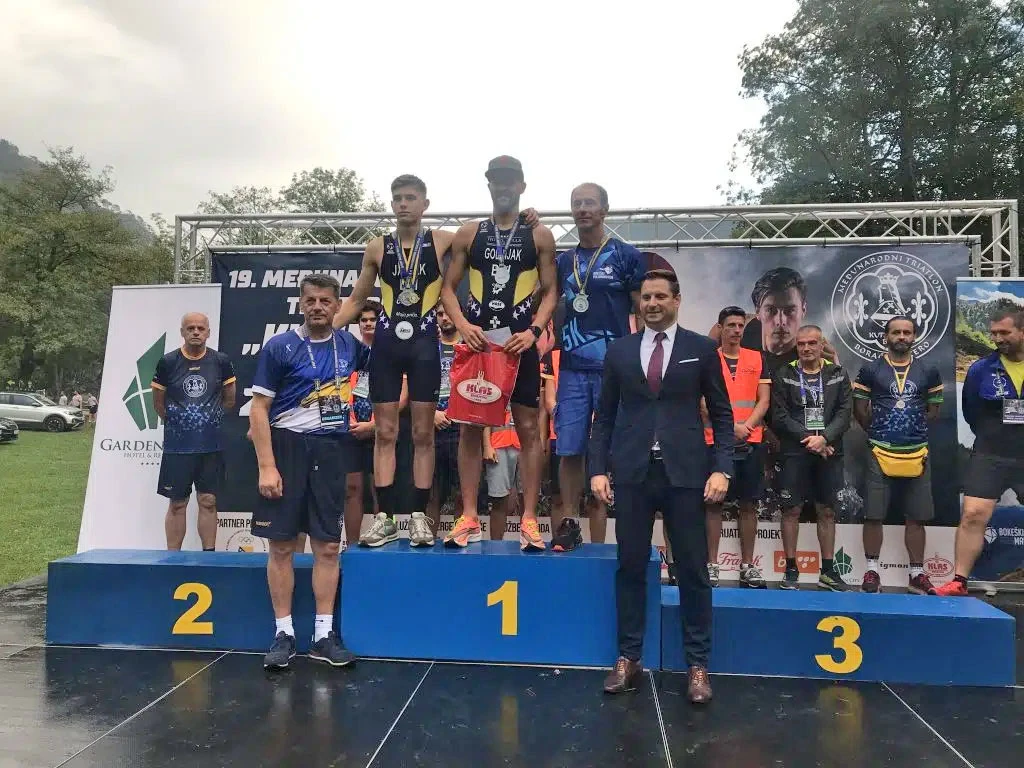 Belmin Godinjak i Zoe Hamel pobjednici triatlon Kupa 'Kulin Ban Boračko jezero 2022.'