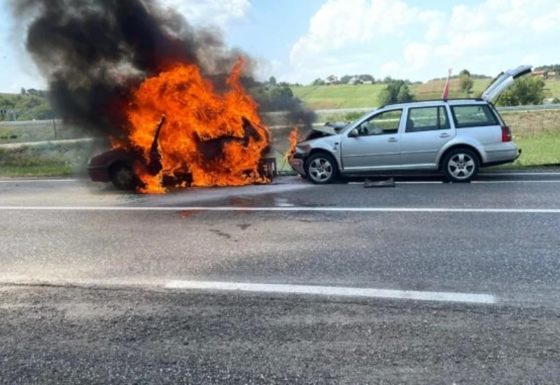 Stravična nesreća kod Prnjavora: Zapalio se automobil, život izgubile majka i kćer 