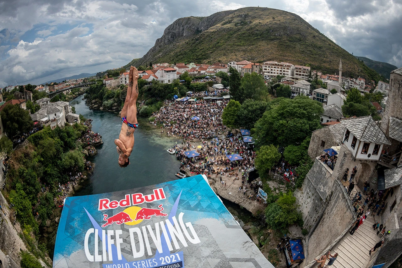 INA maloprodajno mjesto Stup domaćin skakačima Red Bull-a