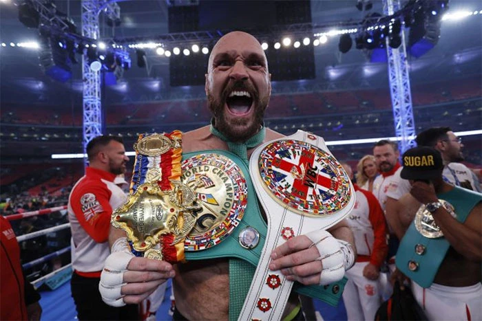 Fury: Platite mi da prebijem Usyka