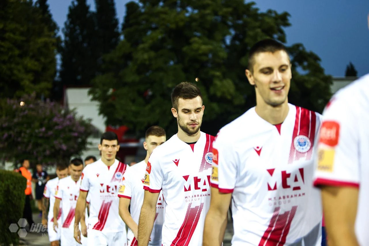 Plemići u paklenoj atmosferi pobijedili Slovan!