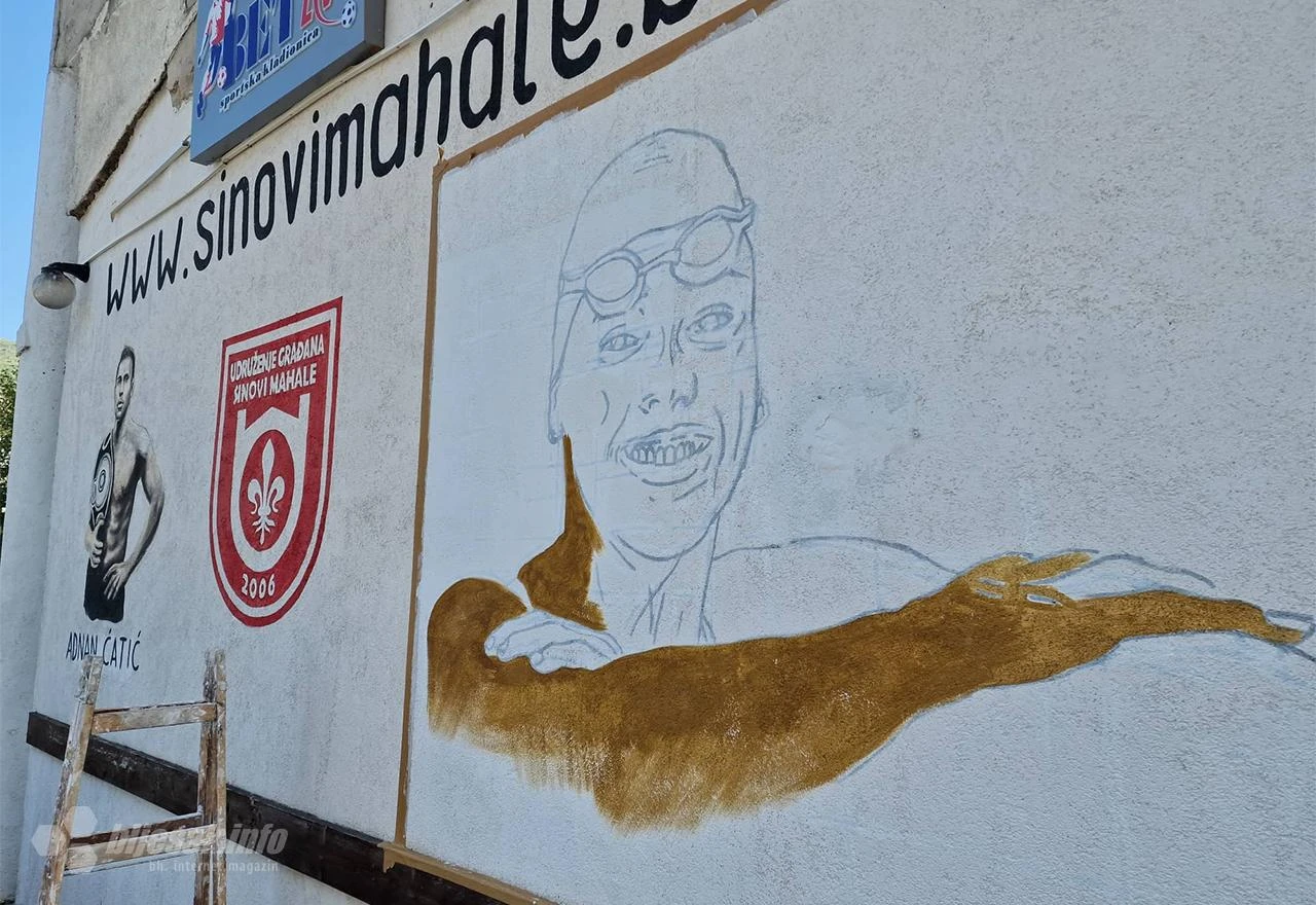 Sinovi mahale i Mide crtaju mural Lane Pudar u Mostaru