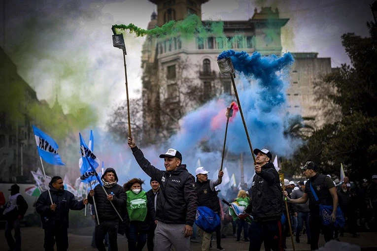 Tisuće Argentinaca prosvjedovalo zbog ekonomske situacije