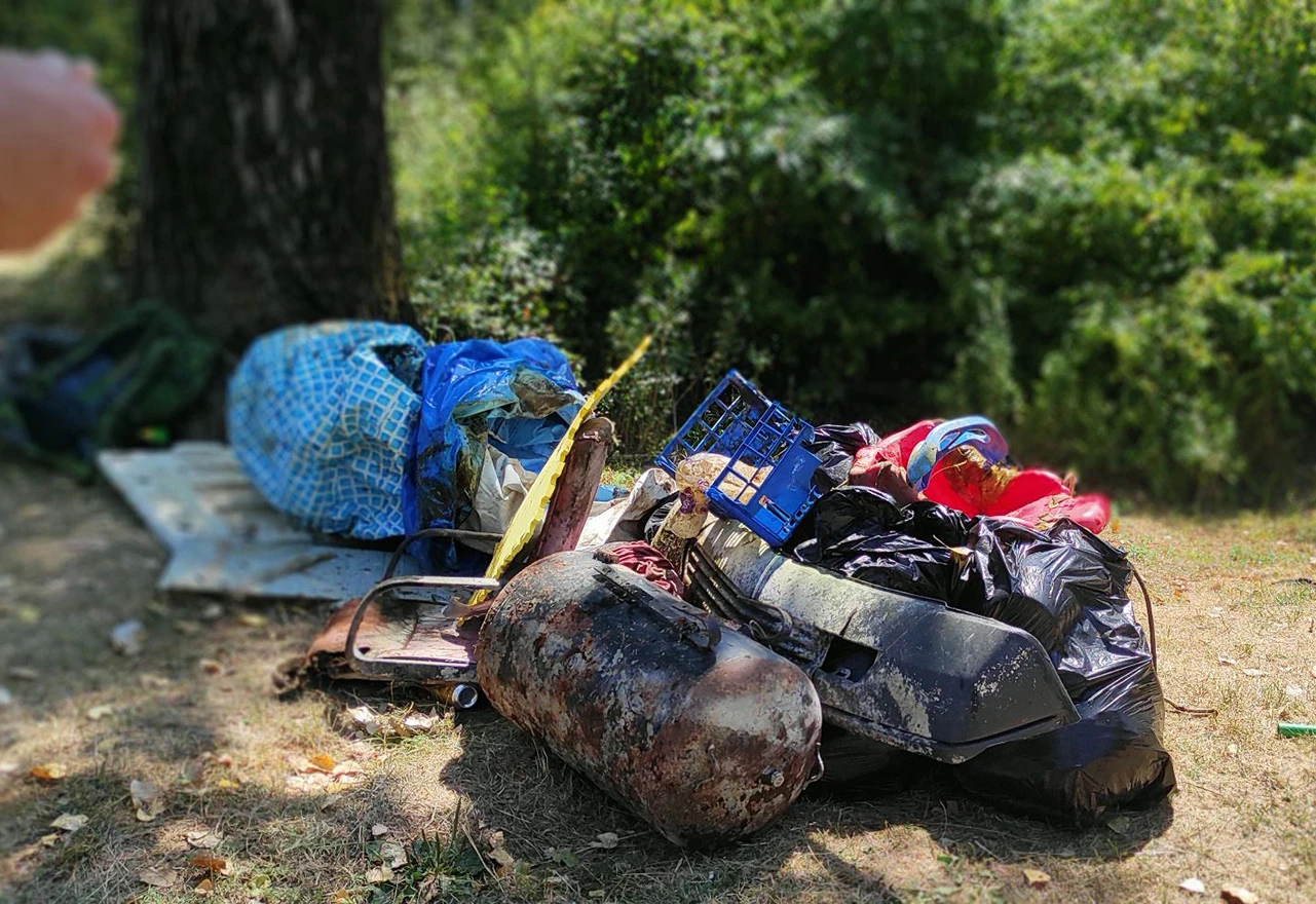 Iz korita Bune izvađeni bojler, dječja stolica i još mnogo toga
