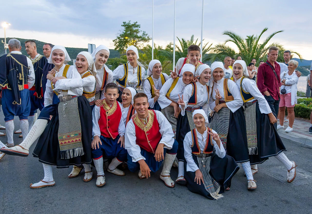 U Neumu održana Večer hrvatskog folklora