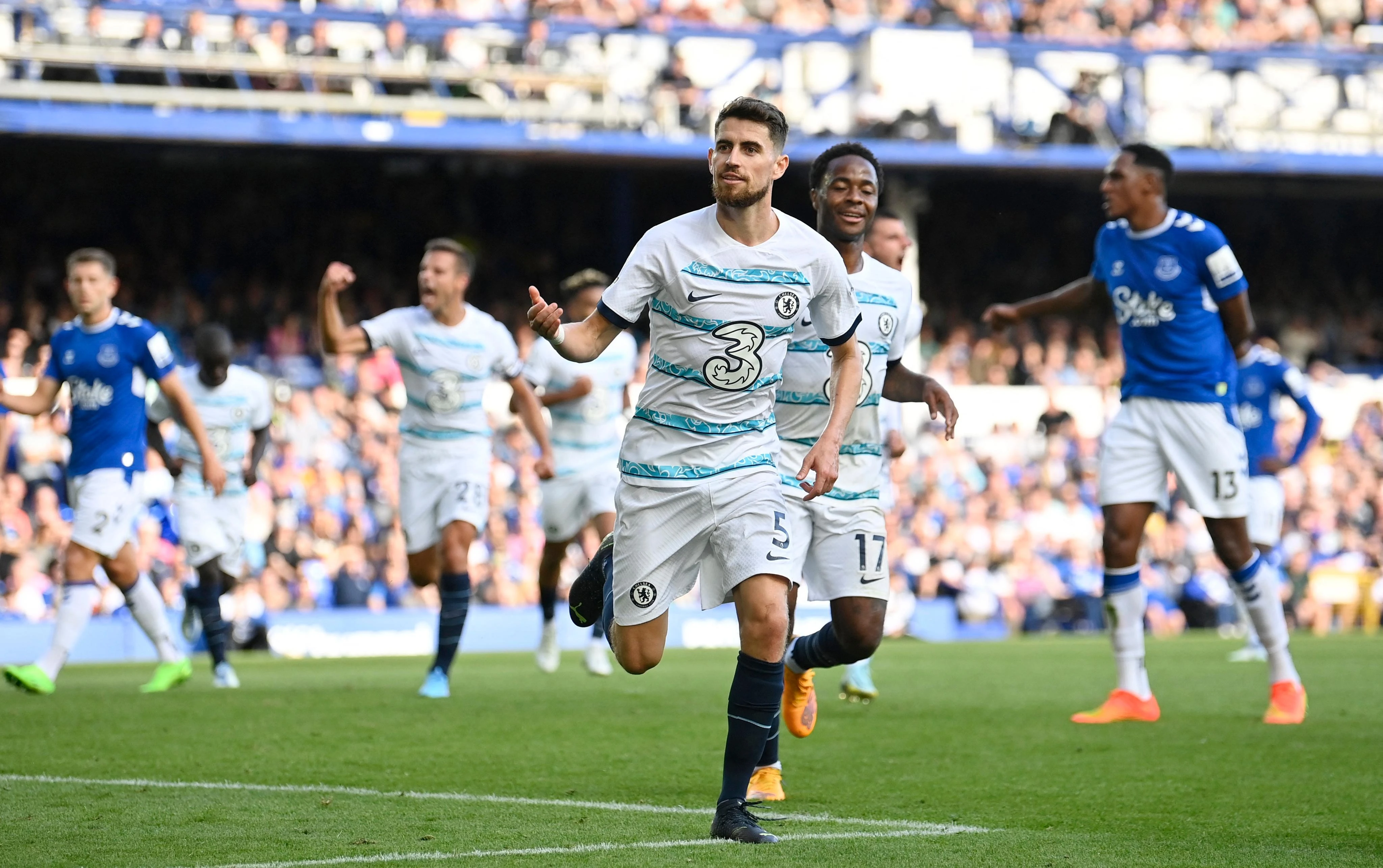 Chelsea slavio kod Evertona golom Jorginha