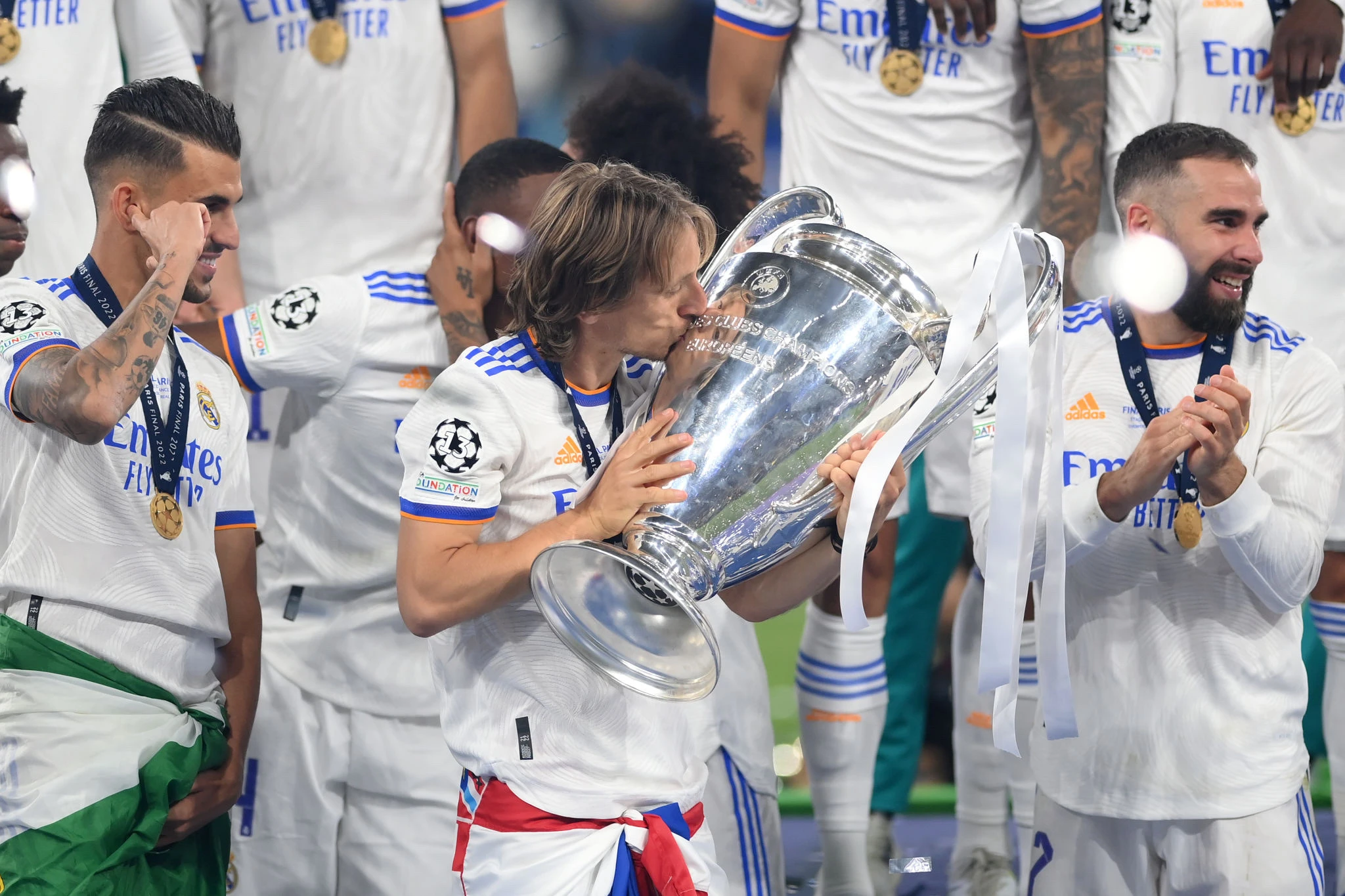 Modrić na naslovnici AS-a uz kratku i moćnu poruku