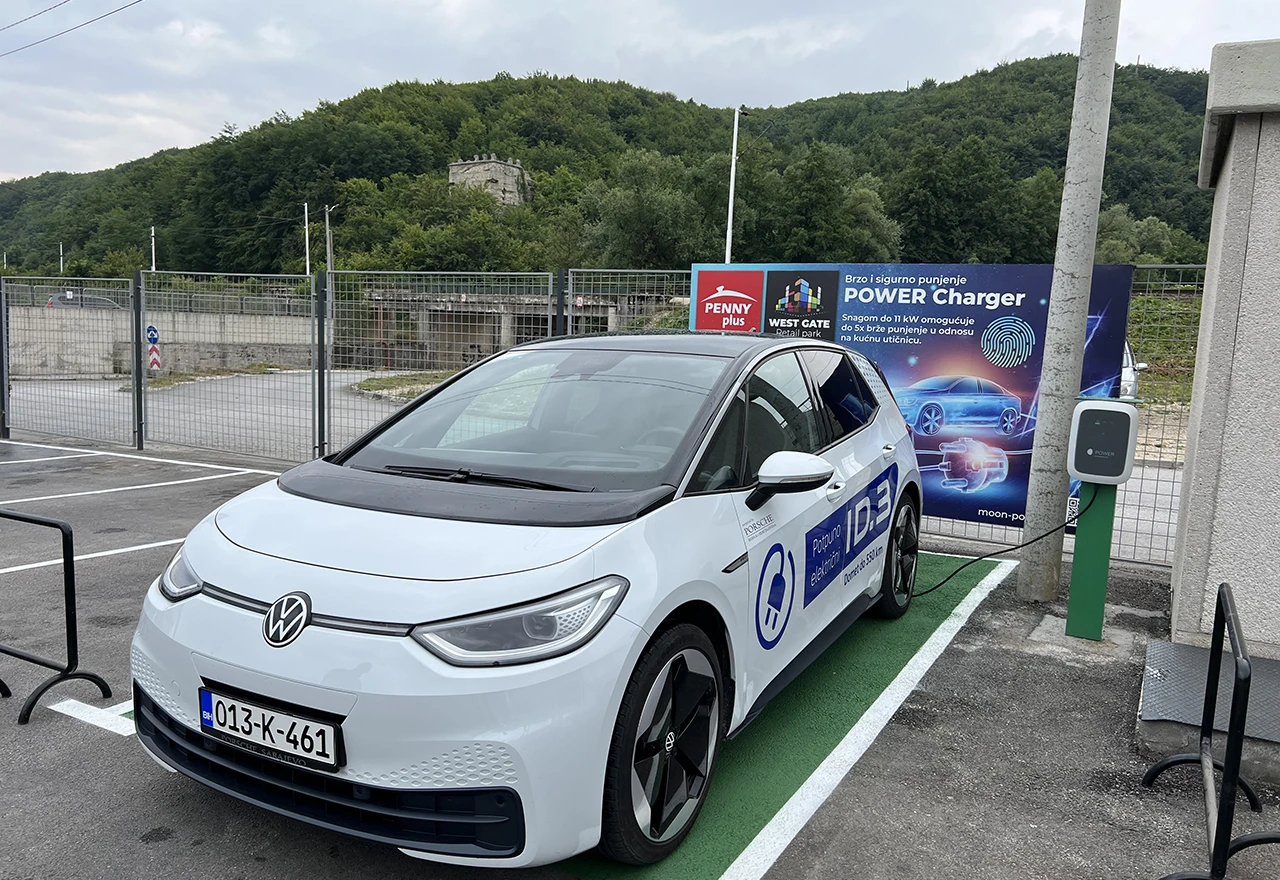Instalirana još jedna javna električna punionica