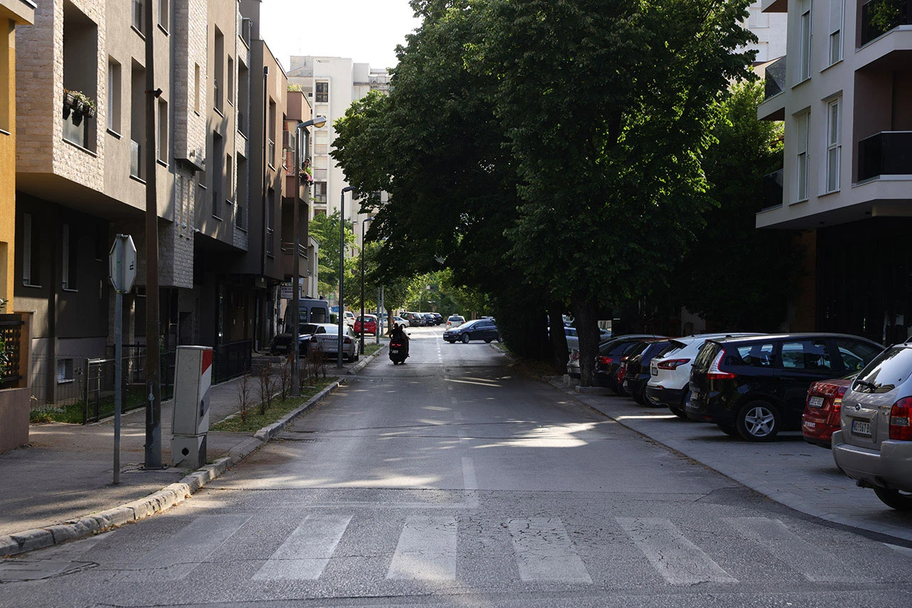 To što je nekome tamo negdje jednostavno i bezbolno Mostaru je teško